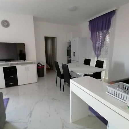 Vila Slavica Vir Εξωτερικό φωτογραφία